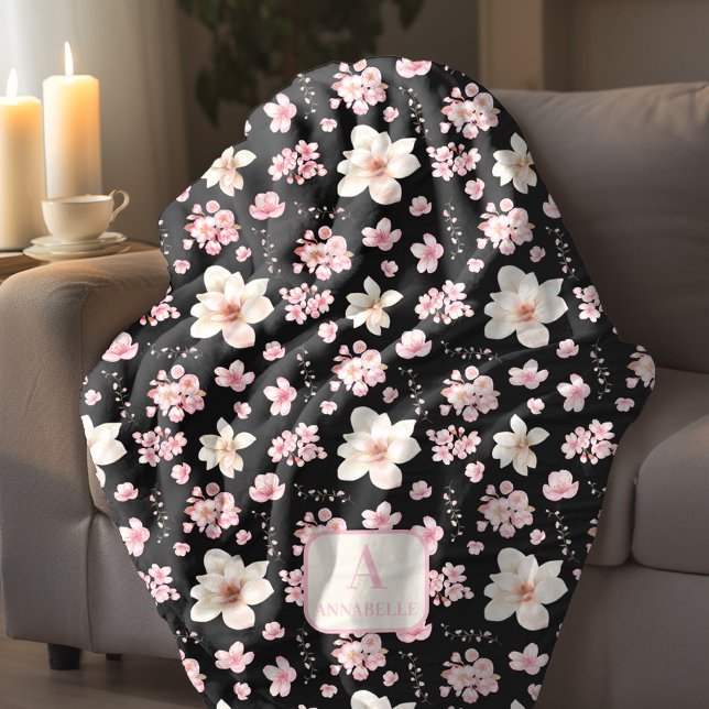 Cherry Blossom Frühlingsmonogramm Schwarz Rosa Fleecedecke (Cherry Blossom Spring Monogram Black Pink Fleece Blanket)