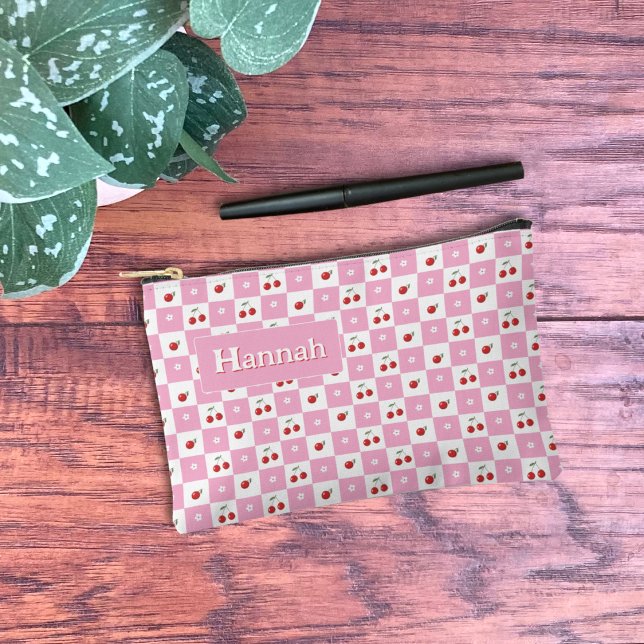 Cherry Pink And White Gingham Pattern Zipper Pouch Zubehörtasche (Cute zipper pouch with a pink and white Gingham pattern and a cherry theme . )