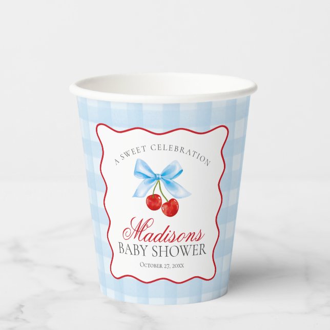 Cherry Sweet Blue Coquette Bow Gingham Baby Shower Pappbecher (Vorderseite)