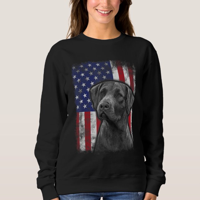 Chesapeake Bay Retriever American Flag Patriotic D Sweatshirt (Vorderseite)