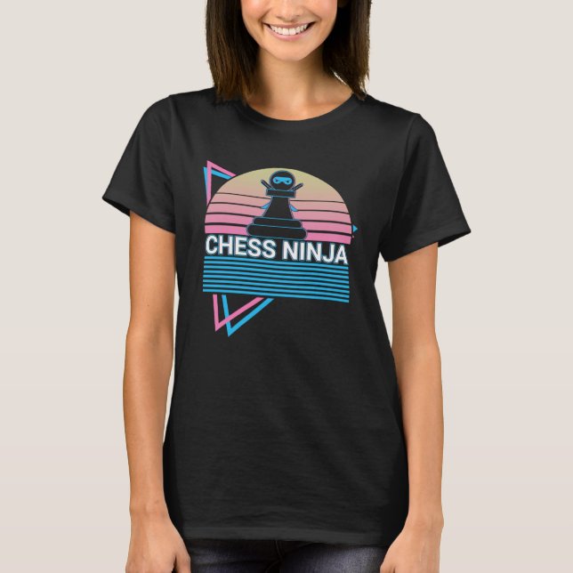 Chess Retro Chess Ninja T-Shirt (Vorderseite)