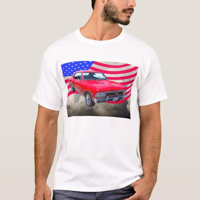 Chevy Chevelle SS 396 mit amerikanischer Flagge T-Shirt (Vorderseite)