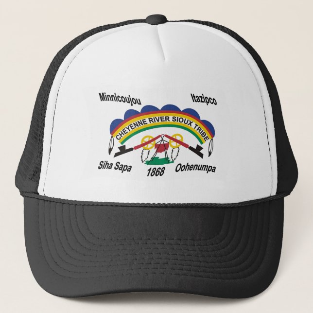 Cheyenne River Sioux Flag Hat Truckerkappe (Vorderseite)