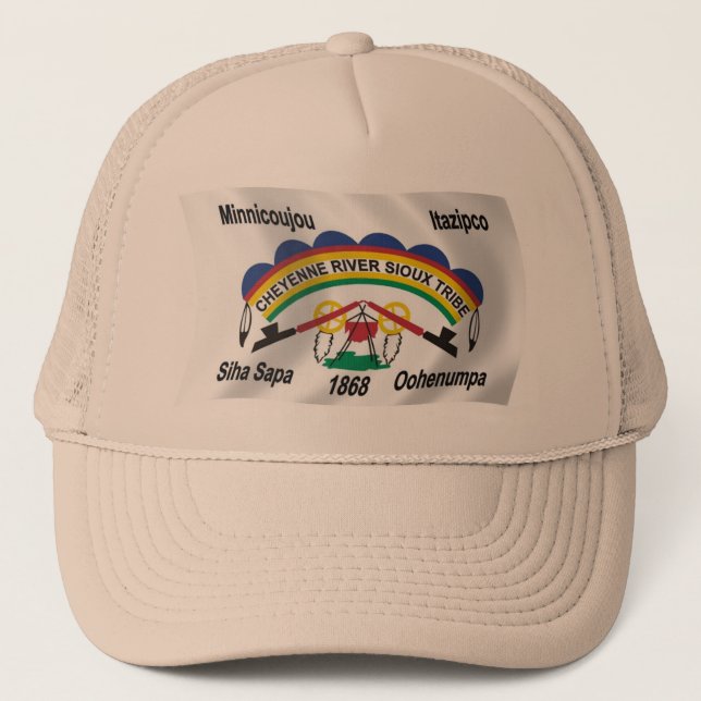Cheyenne River Sioux Flag Hat Truckerkappe (Vorderseite)