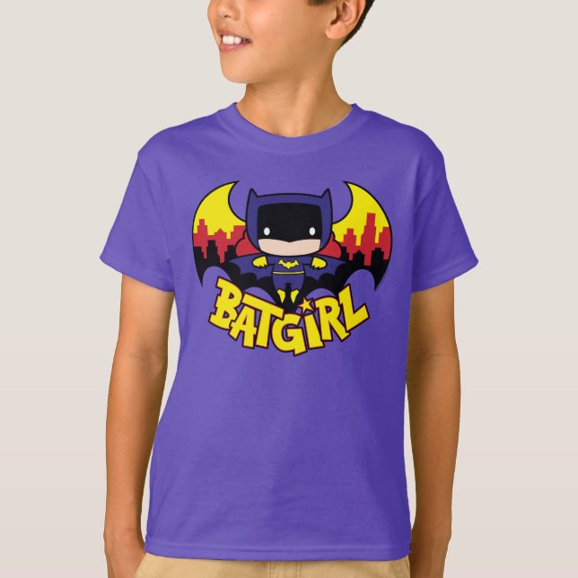 Chibi Batgirl mit Gotham Skyline & Logo T-Shirt (Vorderseite)