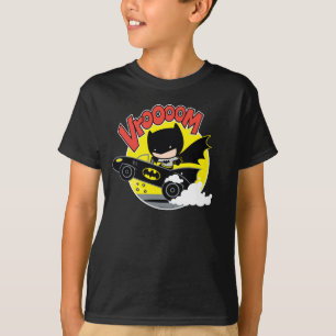 Chibi Batman im Batmobile T-Shirt