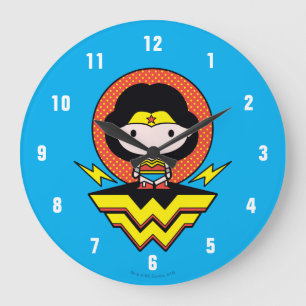 Chibi Wonder Woman mit Polka Punkten und Logo Große Wanduhr