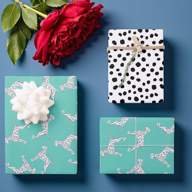 Chic aquamarine Dalmatiner-Punkte Geschenkpapier Set (Playful Dalmatian dog print gift wrap in bold black and white  and aqua on a fresh backdrop.)