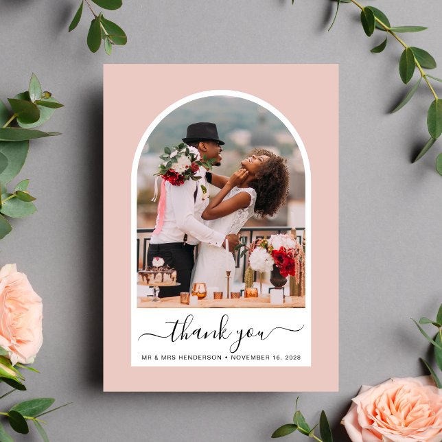 Chic Arch Foto Blush Pink Wedding Dankeskarte (Celebrate your love story with a thank you card showcasing your photo in an elegant arch frame)