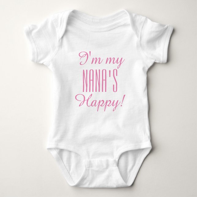 CHIC BABY_ "NANA'S HAPPY" BODYSUIT_PINK TEXT BABY STRAMPLER (Vorderseite)