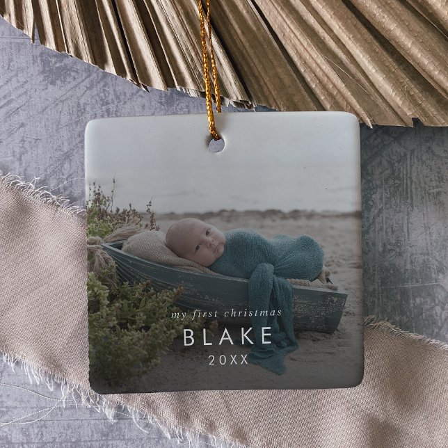 Chic Baby's First Christmas Newborn Foto Overlay Keramikornament (Von Creator hochgeladen)
