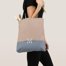 Chic Beige und Dusty Blue mit Monogram-Namen
