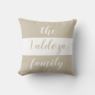 Chic Beige White Stripes Familienname Kissen