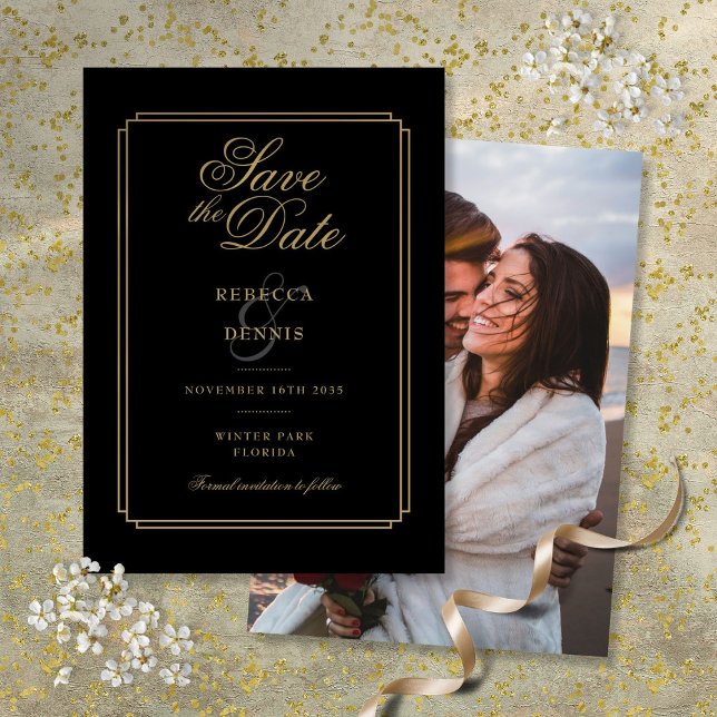 Chic Black and Gold Script Art Deco Foto Hochzeit Save The Date (Chic Black and Gold Script Art Deco Photo Wedding Save The Date)