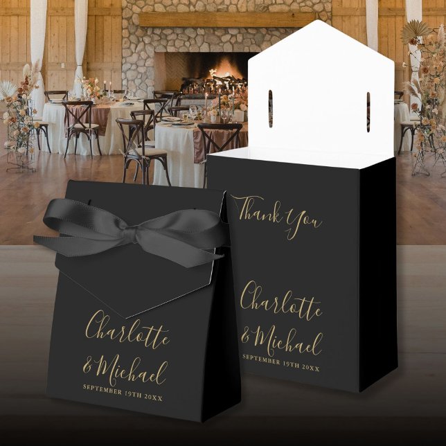 Chic Black and Gold Script Gastgeschenk Hochzeit B Geschenkschachtel (Chic Black And Gold Script Wedding Favor Box)