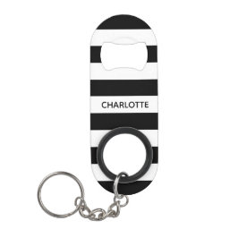 Chic black and white streifen individuelle Name mo Mini Flaschenöffner