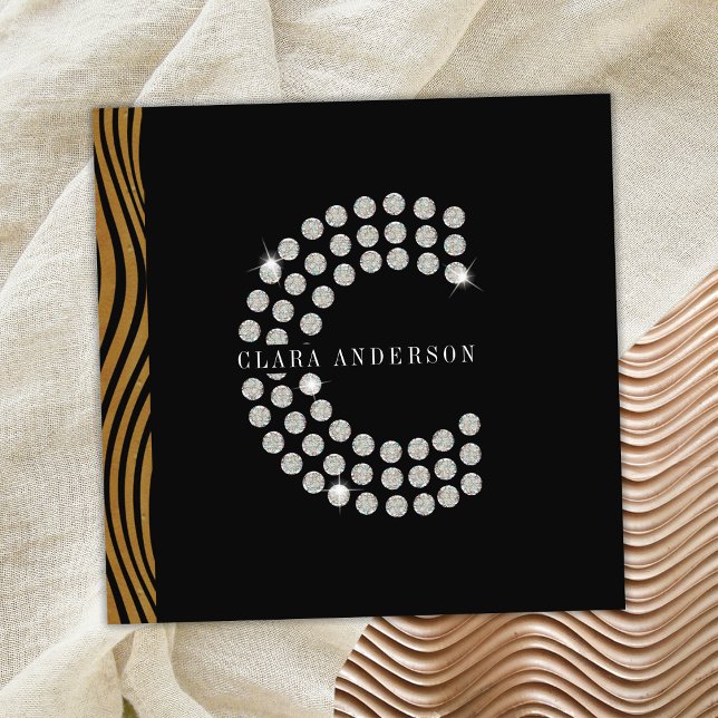 Chic Black Gold Diamond Initial C Monogram QR Code Quadratische Visitenkarte (Front)