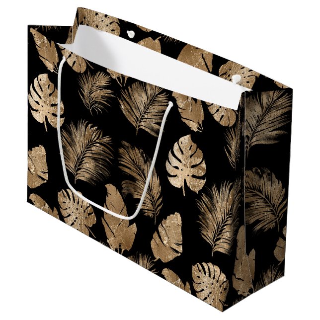 Chic Black Gold Tropical Blätter Große Geschenktüte (Vorderseite Schrägansicht)