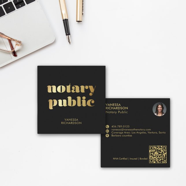 Chic Black Modern Gold Notary Public Marketing Quadratische Visitenkarte (Von Creator hochgeladen)