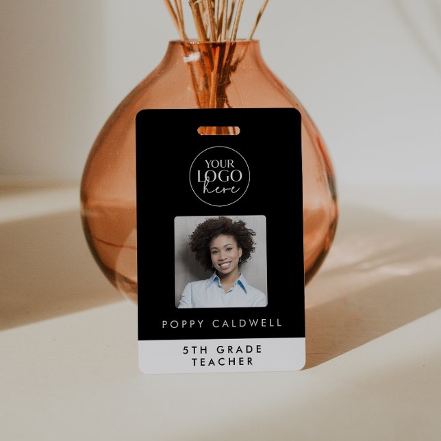 Chic Black Typografy Logo Foto Mitarbeiter Lehrer Ausweis (Von Creator hochgeladen)