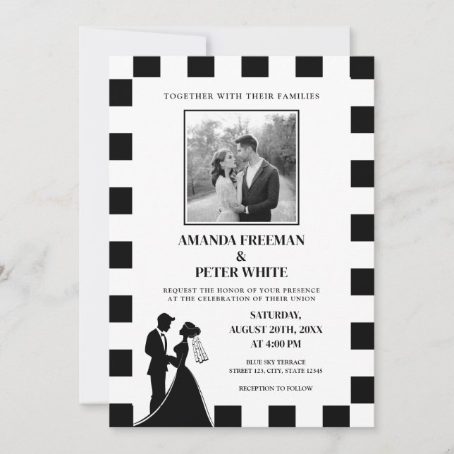 Chic Black & White Foto Checkered Couple Wedding Einladung (Vorderseite)