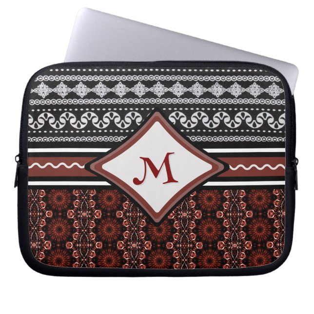 Chic Black, White & Red Abstrakt Tribal Laptopschutzhülle (Vorderseite)