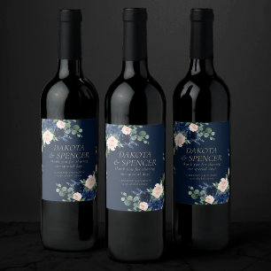 Chic Blooms   Dunkle Marine und Blush Save the Dat Weinetikett