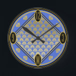 Chic Blue & Black Art Deco Lüftermuster Monogramm Runde Wanduhr<br><div class="desc">Eine Wanduhr aus atemberaubendem Deko mit Ventilatordekor in typischen Goldfarben,  Blau und Schwarz. Sie können das Monogramm leicht personalisieren,  das die 6 auf dem Rad elegant ersetzt,  je nach Bedarf. Ein originelles Design,  das exklusiv bei ©Oh_Nostalgia online shop erhältlich ist. Alle Rechte vorbehalten.</div>