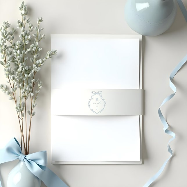 Chic Blue Hand Draw Bow & Ribbon Monogram Wappen Einladungsbanderole (Chic Blue Hand Drawn Bow & Ribbon Monogram Crest Invitation Belly Band)