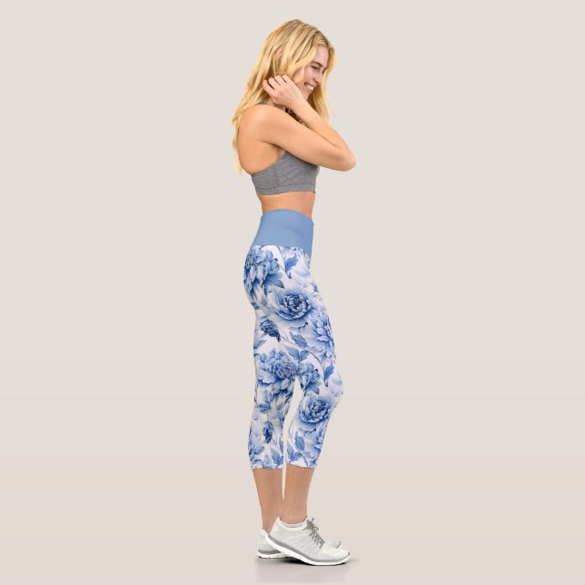 Chic Blue Toile de Jouy Capri Leggings (Rechts)