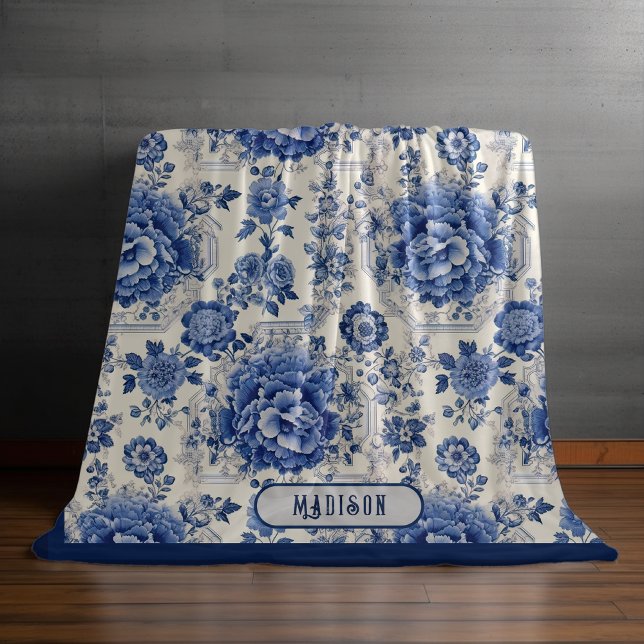 Chic Blue White Blumenchinoiserie Toile Monogramm Fleecedecke (Von Creator hochgeladen)