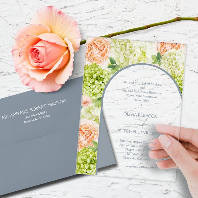 Chic Blume Blue Arch Wedding Acryleinladungen (Watercolor flowers with a dusty blue arch on CLEAR or FROSTED acrylic wedding invitations)