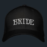 Chic Bride weißen Text schwarze Hochzeit Bestickte Baseballkappe<br><div class="desc">Chic Bride weißen Text schwarz Hochzeit bestickt Baseball Cap Verfügbar in vielen Farben und Optionen</div>