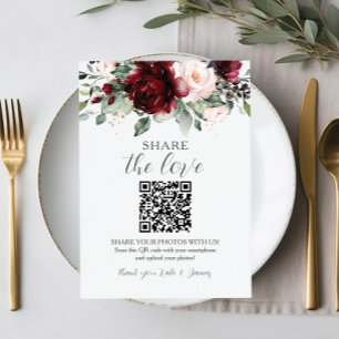 Chic Burgundy Blush Pink Floral QR Share Fotos Dankeskarte
