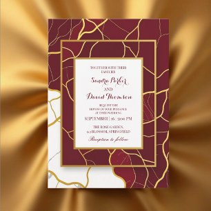 Chic Burgundy Gold Agate Marble Moderne Hochzeit Einladung