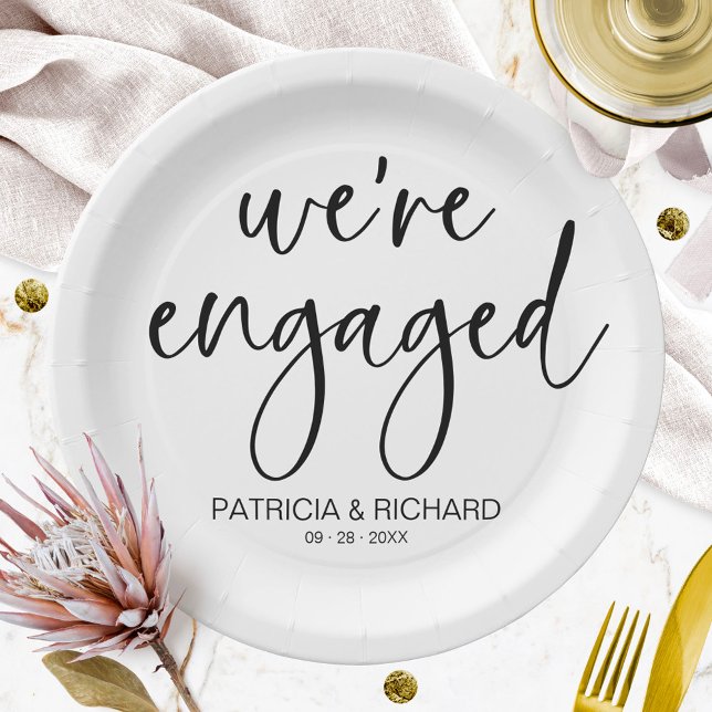 Chic Calligrafy Wir sind Verlobte Engagement Party Pappteller (Von Creator hochgeladen)