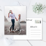 Chic Calligraphy Script Wedding Danke Foto Postkarte<br><div class="desc">Stilvolle White Calligraphy Script Wedding Danke Foto Postcard.</div>