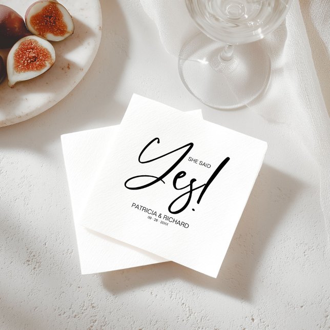 Chic Calligraphy Sie sagte Yes Engagement Party Serviette (Von Creator hochgeladen)