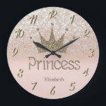Chic Charming Tiara, Prinzessin, Glittery Bokeh Große Wanduhr<br><div class="desc">Dieses Bild zeigt eine Tiara und Prinzessin auf rosa Glitzer bokeh Hintergrund. Ein trendiges,  lustiges,  trendiges,  stilvolles und elegantes Mädchengeschenk für Frauen und Teenager.</div>