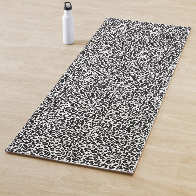 Chic Cheetah Leopard Spots Wild Animal Print Grau Yogamatte (Beispiel)