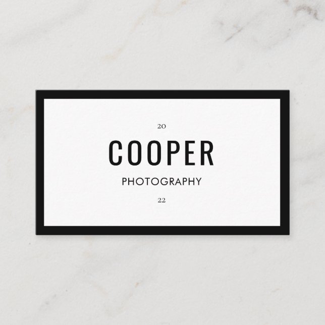 Chic Classic Schwarz-weiß Fotografy Business Card Visitenkarte (Vorderseite)