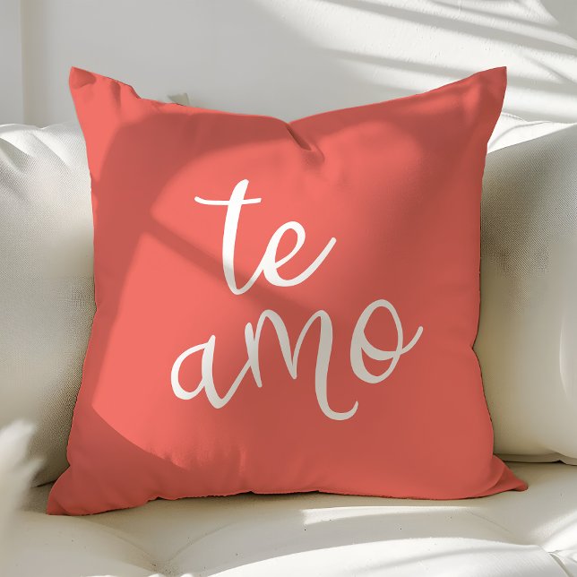 Chic Coral und White Spanish I Liebe You Te Amo Kissen (Von Creator hochgeladen)
