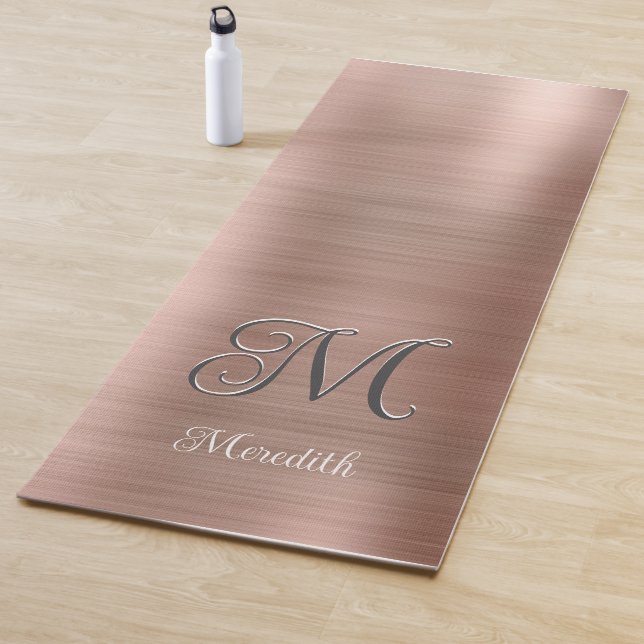 Chic Custom Monogram Pink Brushed Metallic Script  Yogamatte (Beispiel)