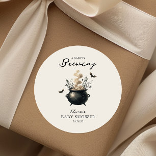 Chic 'Ein Baby braut sich zusammen' Halloween-Baby Runder Aufkleber