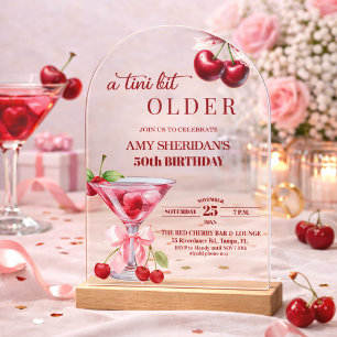 Chic Ein Tini Bit Älter Cherry Martini 50. Geburts Acryleinladungen