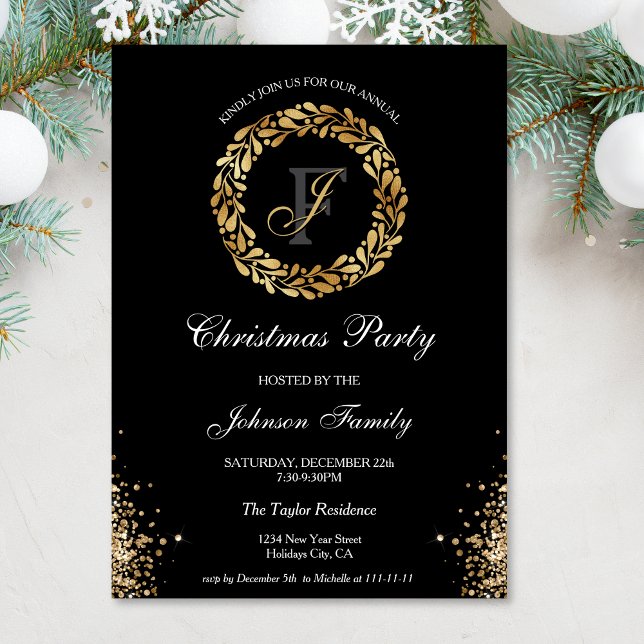 Chic Elegant Gold Monogram Wreath Weihnachts-Party Einladung (gold glitter christmas wreath)