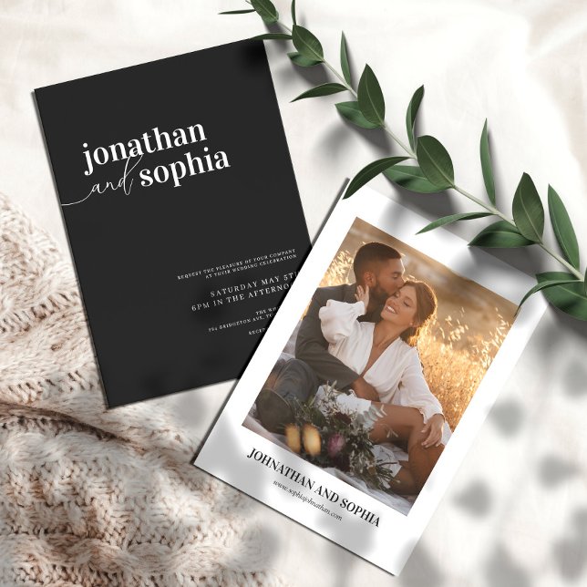 Chic Elegant Typografy Black Wedding Einladung (Von Creator hochgeladen)