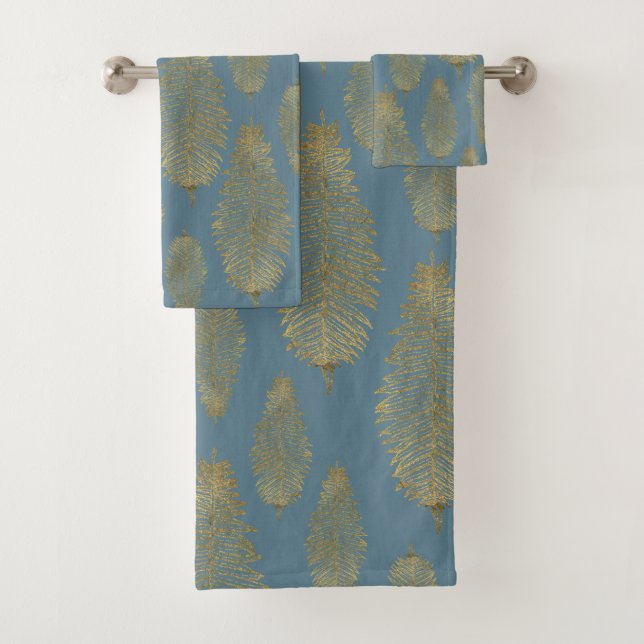 Chic Elegantes Slate Blue Gold Fern Leaf Muster Badhandtuch Set (Insitu)