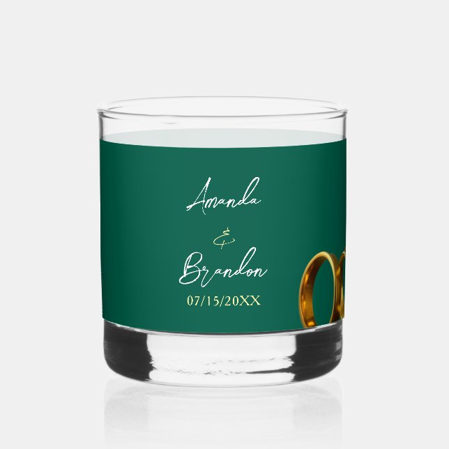 Chic Emerald Green Gold Rings Wedding Whiskyglas (Vorderseite)