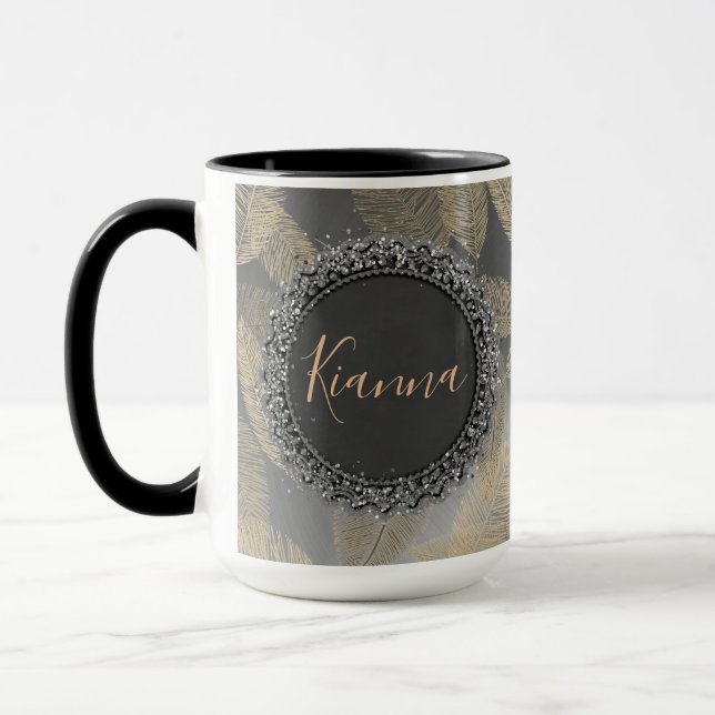 Chic Feathers on Sleek Silver Personalisiert Tasse (Links)